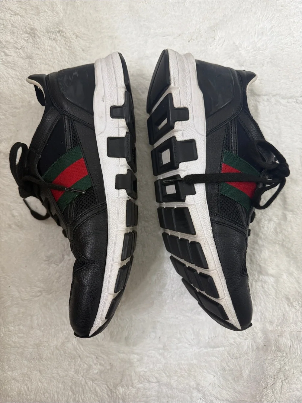 Gucci Black Men's Sneakers with Red & Green Stripe
